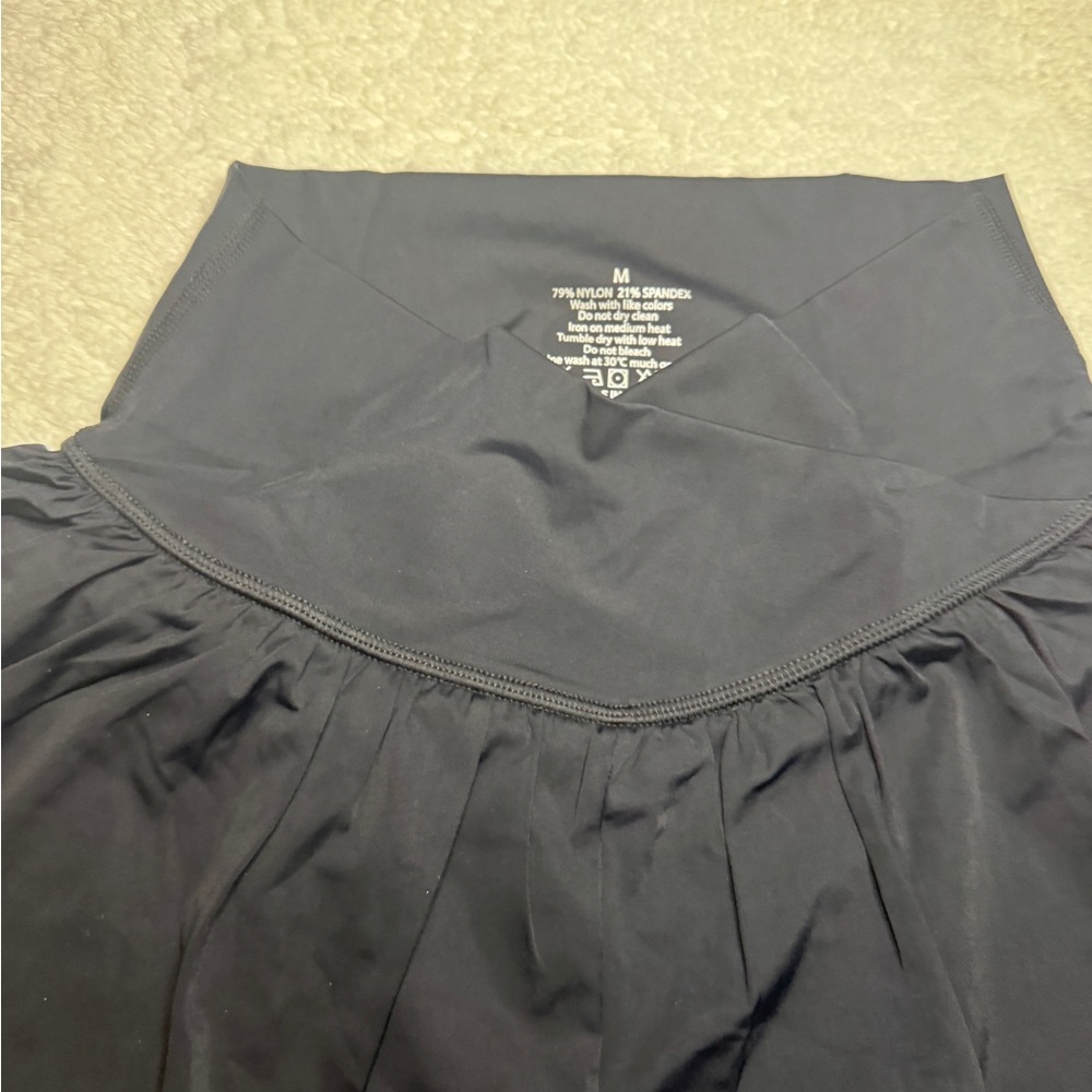 Stylish Black or White Skirt